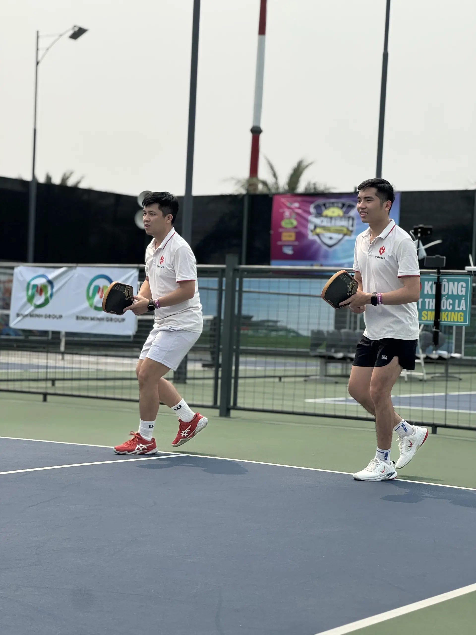 PREUS đổ bộ ” chảo lửa ” Lạch Tray